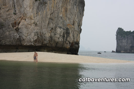 Cat Ba Tour, Ha Long Bay Tours, Tourist in Cat Ba Island