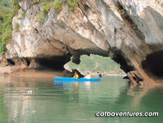 Kayaking in Cat Ba, Kayaking in Ha Long Bay (1 day or half day)